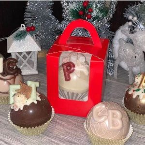 New!! 18 pk. Red cupcake holder